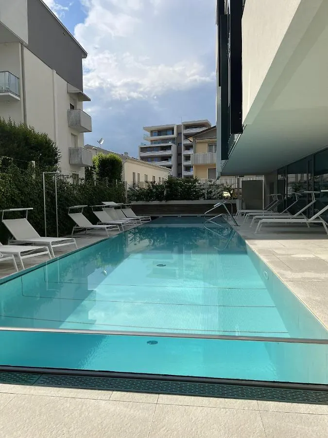 Luxury Apartment Pool, Spa, Gym Lido di Jesolo 0*,
